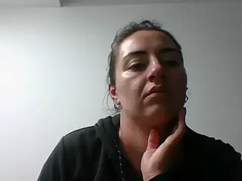  karlie kloss  online show from December 2024 01:04:01 AM