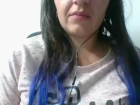  karlie kloss  online show from January 2025 01:48:01 AM