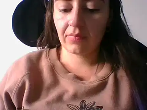  karlie kloss  online show from January 2025 09:18:02 PM