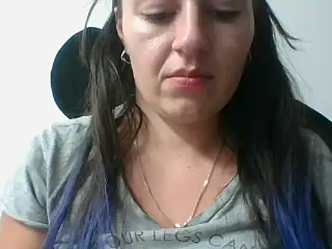  karlie kloss  online show from February 2025 12:07:01 AM