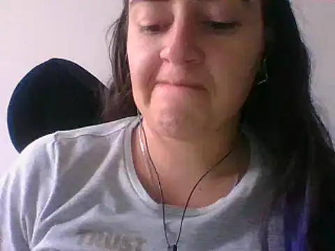  karlie kloss  online show from February 2025 10:22:02 PM