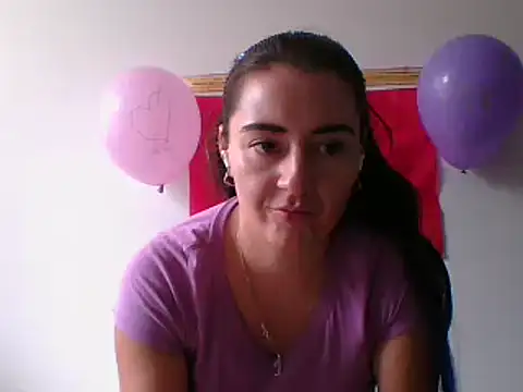  karlie kloss  online show from February 2025 07:54:02 PM