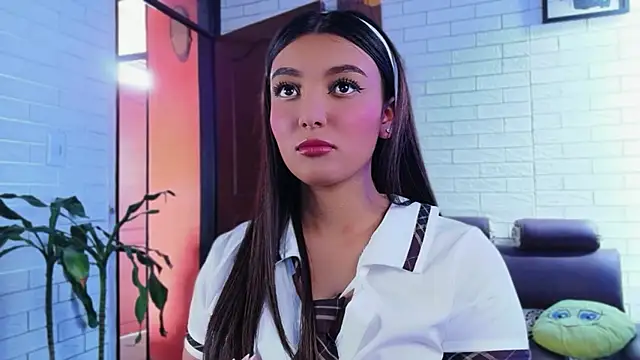 Afrodita Shalom online show from November 2025 08:23:02 PM