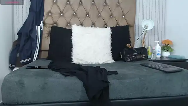 veneno hot online show from February 2025 01:19:01 PM