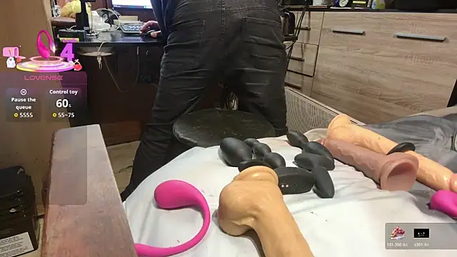 misteryman1956 online show from February 2026 07:12:02 PM