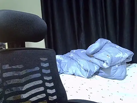 Horny-slut  online show from September 2025 04:17:02 AM