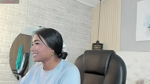 nicole  parker1 online show from February 2025 12:37:02 PM