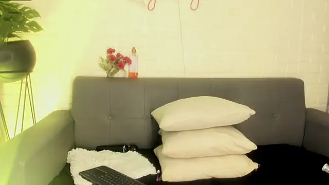 karina gomez 18 online show from October 2025 11:29:01 AM