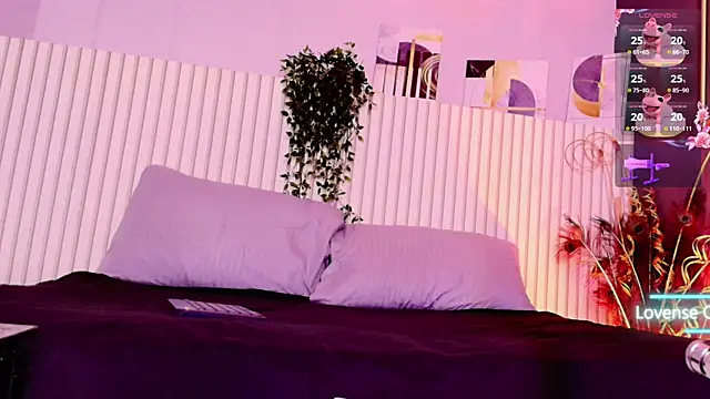 Snapshot of karina_gomez_18 chatting on July 2026 11:24:01 AM karina gomez 18 online show from July 2026 11:24:01 AM