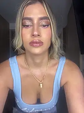 Snapshot of Issabela_G1 chatting on December 2024 10:26:02 PM Issabela G1 online show from December 2024 10:26:02 PM