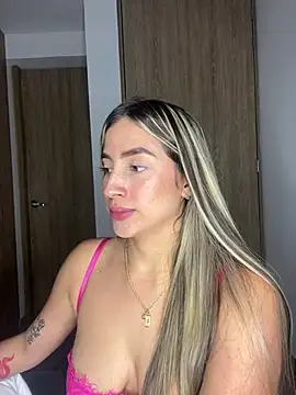 Snapshot of Issabela_G1 chatting on December 2024 05:11:02 AM Issabela G1 online show from December 2024 05:11:02 AM