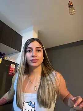 Snapshot of Issabela_G1 chatting on January 2025 05:32:01 AM Issabela G1 online show from January 2025 05:32:01 AM