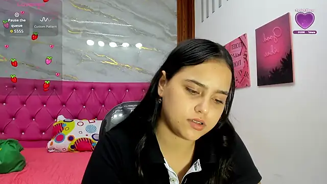 Snapshot of Helen_russo chatting on July 2026 12:26:01 AM Helen russo online show from July 2026 12:26:01 AM