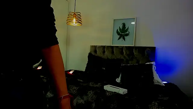 Nami sunny online show from September 2025 06:53:01 PM