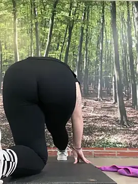 Snapshot of lululoverose chatting on March 2026 05:50:02 PM lululoverose online show from March 2026 05:50:02 PM