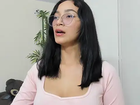 ASIAM BRUNET online show from November 2025 07:05:02 PM