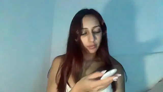 julialupato1606 online show from October 2025 08:20:01 PM