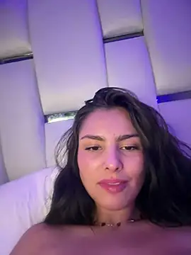 Maddy Rouse  online show from January 2025 01:42:02 AM