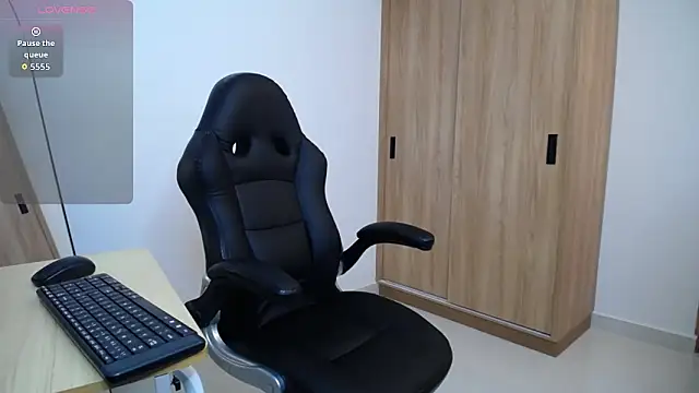 karoll marquez online show from October 2025 10:32:02 PM