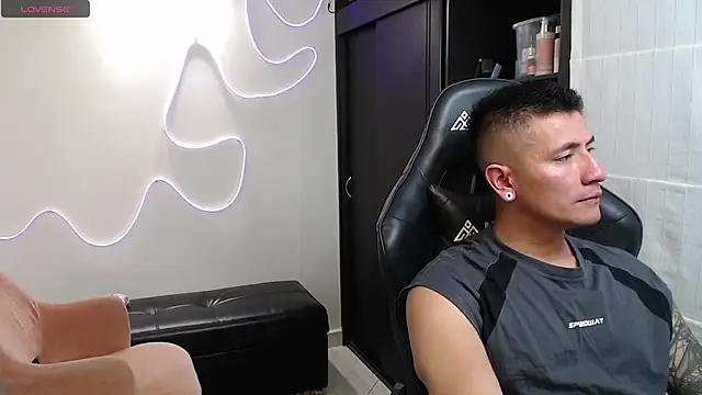 team dinamite69 online show from March 2025 03:14:02 PM