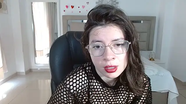 Snapshot of zoecruzz chatting on September 2025 02:54:01 PM zoecruzz online show from September 2025 02:54:01 PM