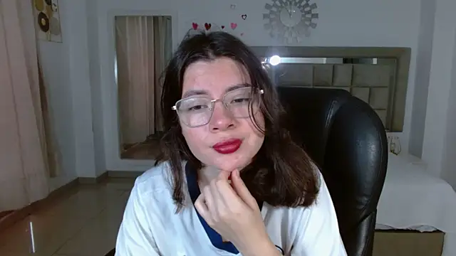 Snapshot of zoecruzz chatting on October 2025 03:09:02 PM zoecruzz online show from October 2025 03:09:02 PM