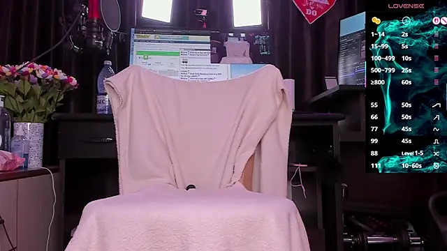 Raissa sky26 online show from December 2025 03:34:01 AM