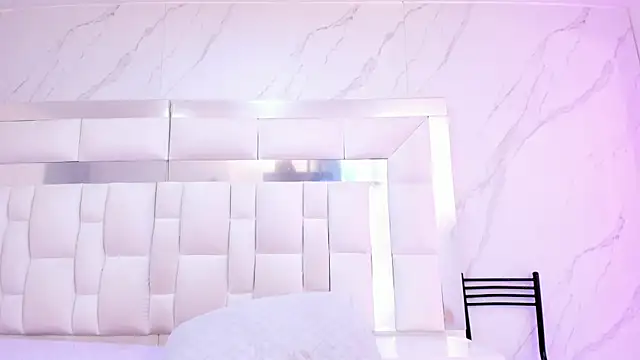 BritneyCollins online show from November 2025 12:04:01 PM