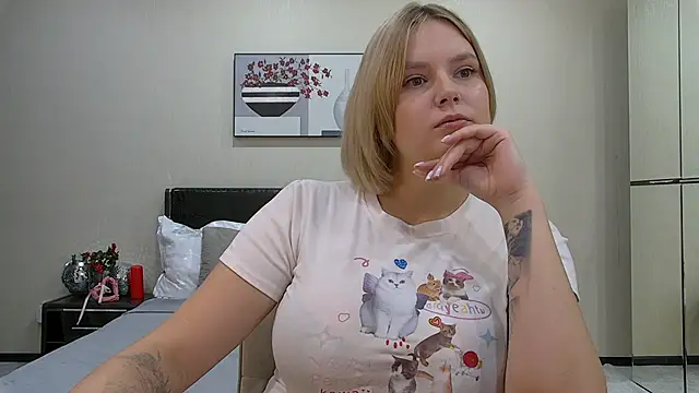 DianeMills online show from November 2025 07:15:01 PM