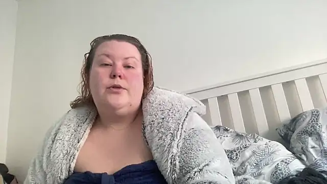 Busty-BBW-Emilie online show from March 2025 04:00:02 PM