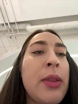 Holly Play online show from December 2024 09:23:01 AM