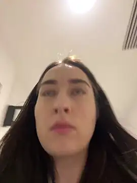 Holly Play online show from December 2024 03:15:02 PM