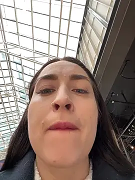 Holly Play online show from February 2025 07:35:01 AM