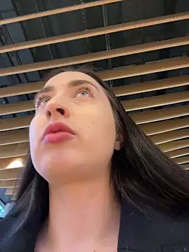 Holly Play online show from February 2025 07:23:01 AM