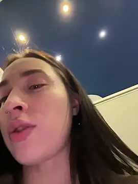 Holly Play online show from March 2025 12:29:01 PM