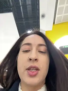 Holly Play online show from March 2025 10:06:02 AM