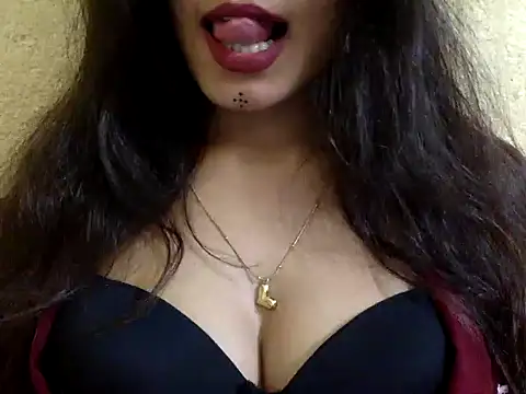 krati74 online show from February 2025 07:09:01 PM