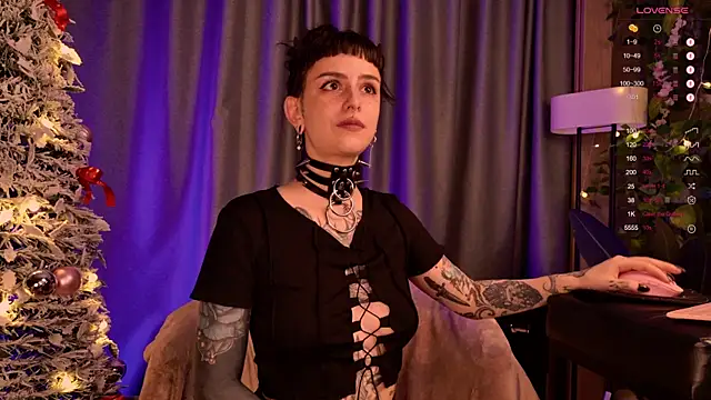 MichaellaMoon online show from December 2024 02:49:02 AM