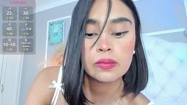 serena jeyms online show from September 2025 07:38:01 PM