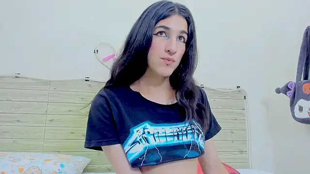 Evil Queen13 online show from December 2025 07:43:01 PM