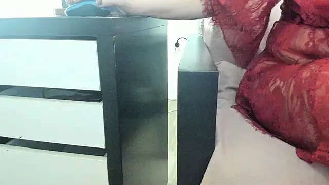 MendiPetite online show from February 2026 09:26:02 PM