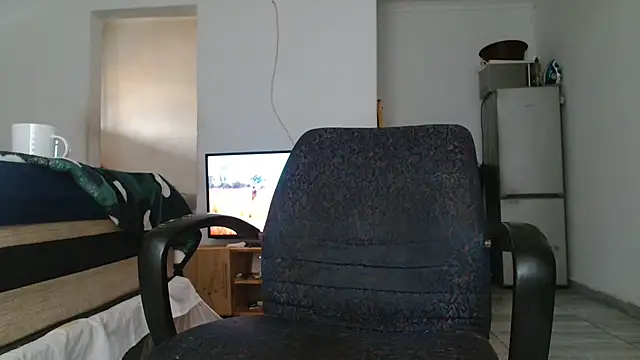 Hugetittiesxx2 online show from October 2025 05:24:01 AM