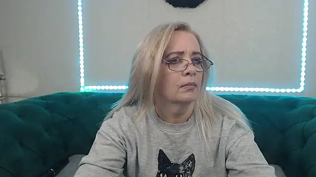 IvanaCharm online show from February 2026 04:28:02 AM