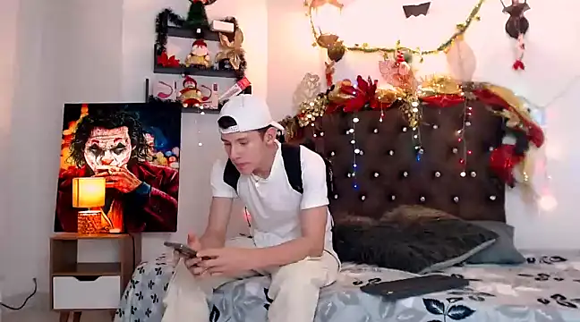 Snapshot of flowers18 chatting on December 2024 02:30:02 AM flowers18 online show from December 2024 02:30:02 AM