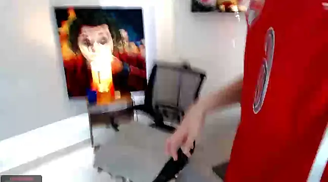 Snapshot of flowers18 chatting on December 2024 07:44:01 PM flowers18 online show from December 2024 07:44:01 PM