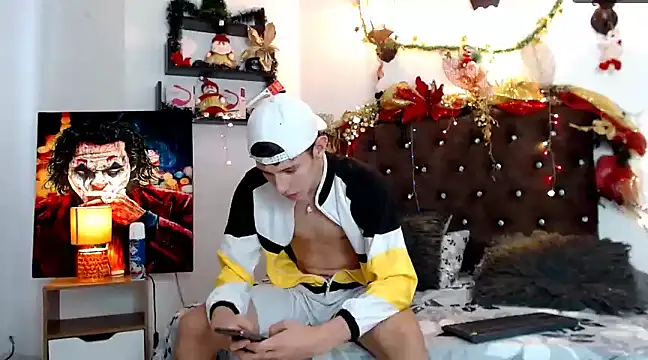 Snapshot of flowers18 chatting on December 2024 09:26:02 PM flowers18 online show from December 2024 09:26:02 PM