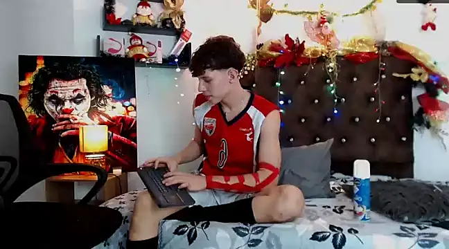 Snapshot of flowers18 chatting on December 2024 12:09:02 AM flowers18 online show from December 2024 12:09:02 AM