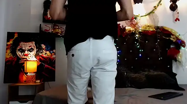 Snapshot of flowers18 chatting on December 2024 10:12:01 PM flowers18 online show from December 2024 10:12:01 PM