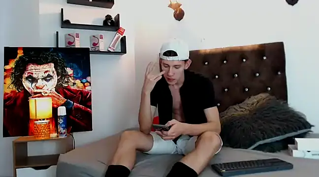 Snapshot of flowers18 chatting on January 2025 09:25:02 PM flowers18 online show from January 2025 09:25:02 PM