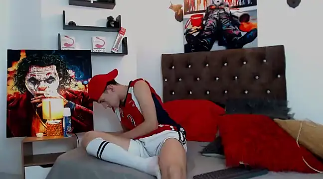 Snapshot of flowers18 chatting on January 2025 08:44:01 PM flowers18 online show from January 2025 08:44:01 PM